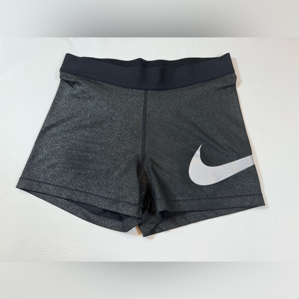 Nike dri fit women’s medium sparkle compression shorts (bin Q)